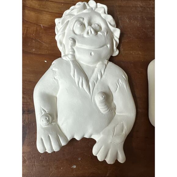 Set Of 4 Halloween Wall Plaques Unpainted Ceramic Bisque - Picture 5 of 7